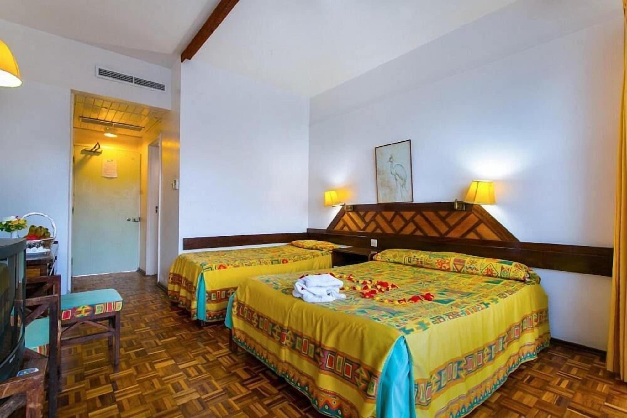 Mombasa Beach Hotel エクステリア 写真