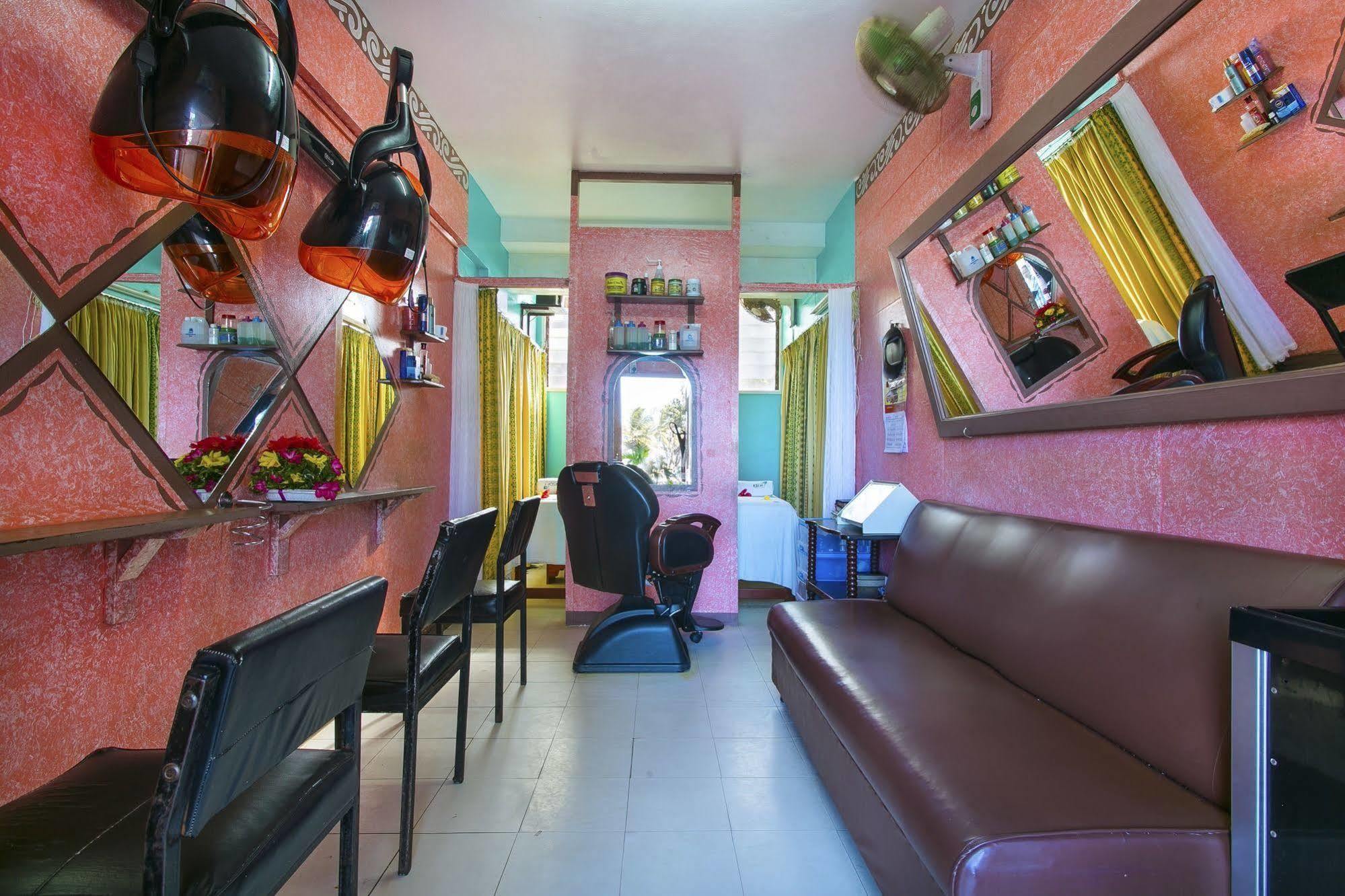 Mombasa Beach Hotel エクステリア 写真