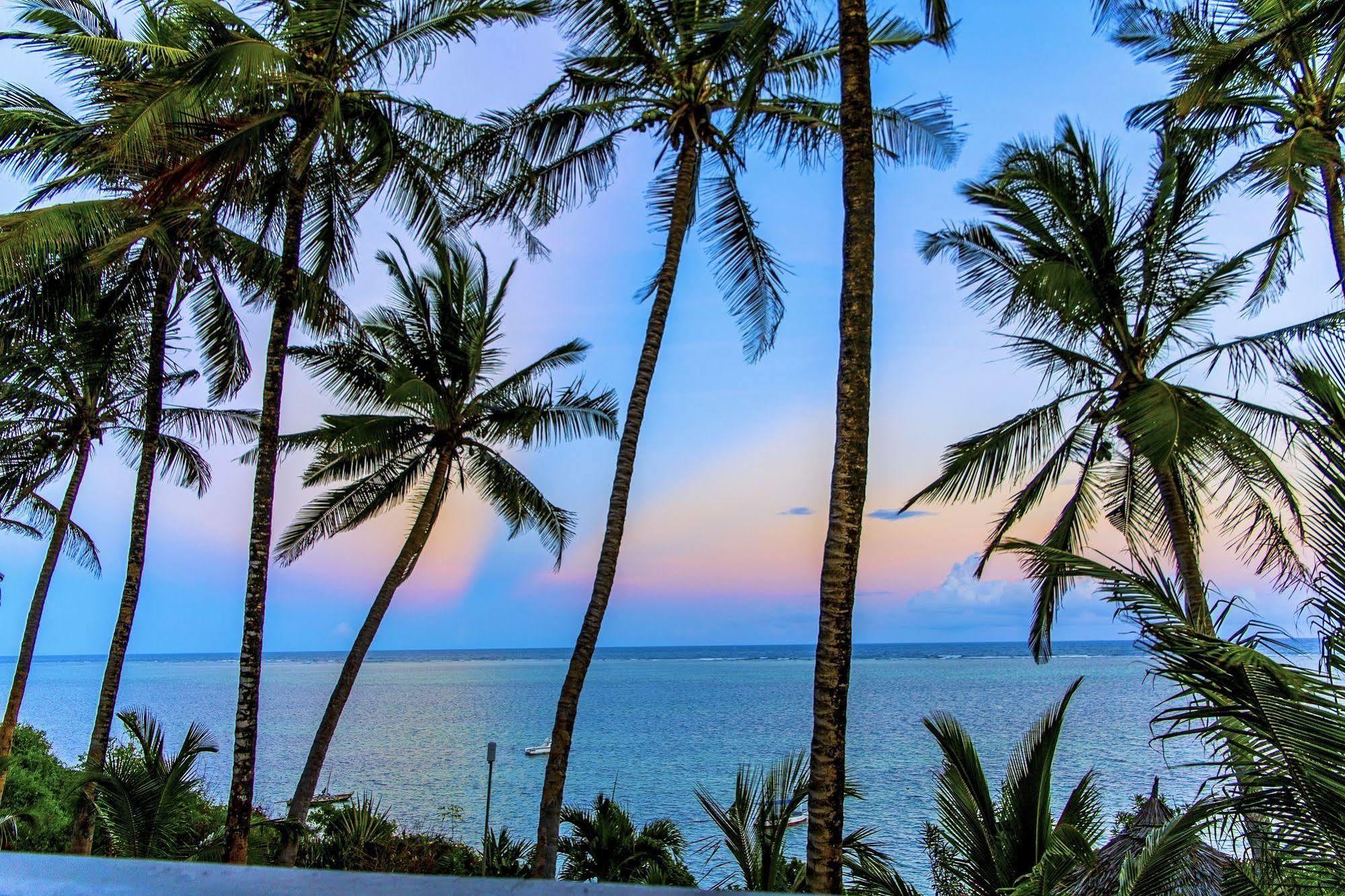 Mombasa Beach Hotel エクステリア 写真