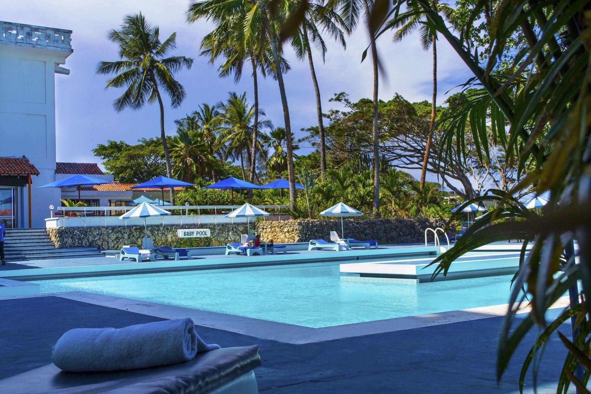 Mombasa Beach Hotel エクステリア 写真