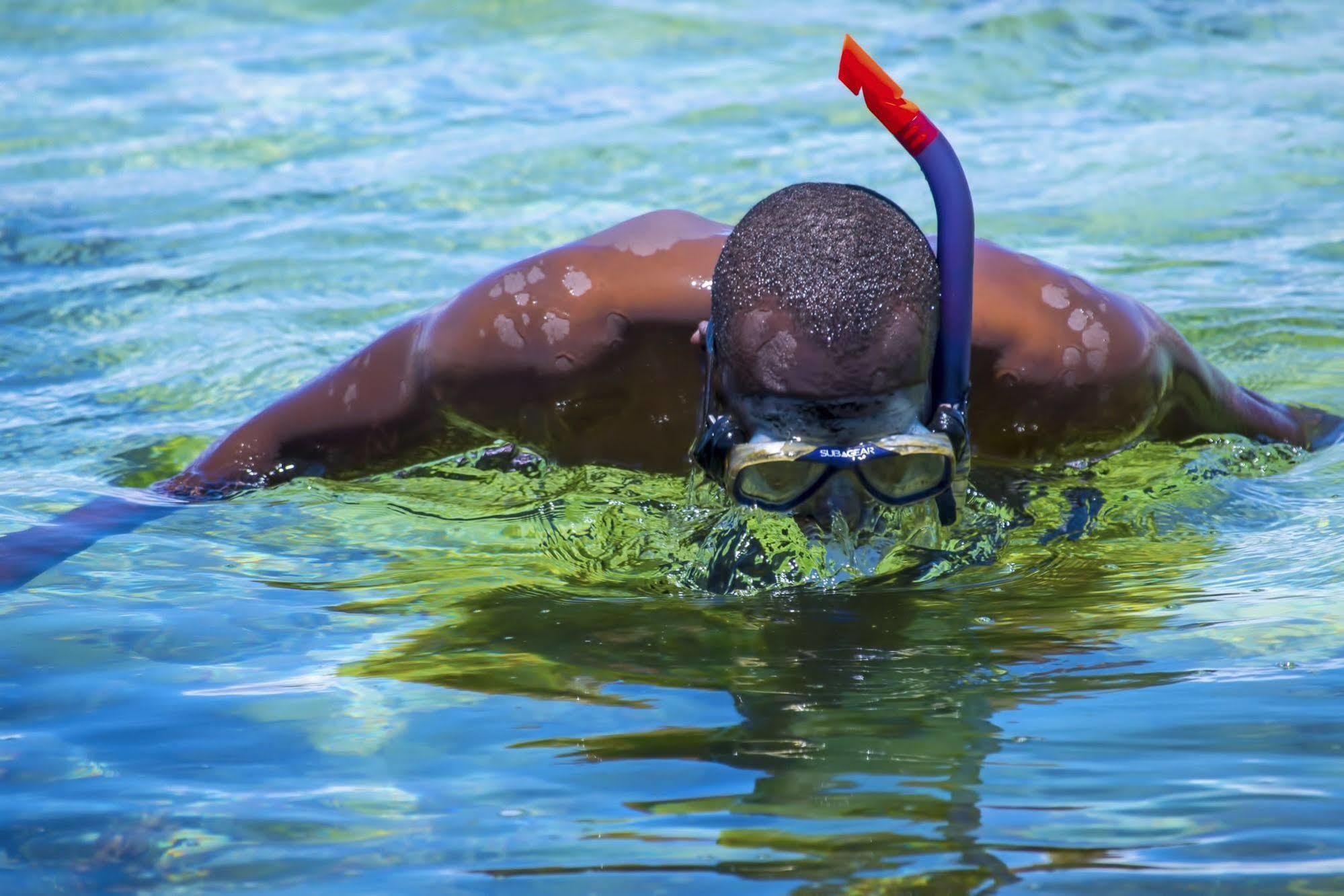 Mombasa Beach Hotel エクステリア 写真